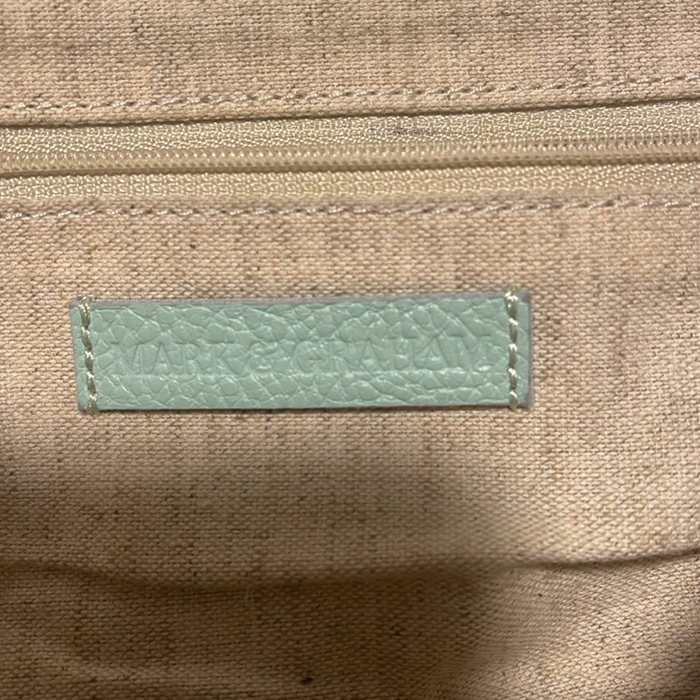 Mark &Graham daily essentials bag - Picture 7 of 10